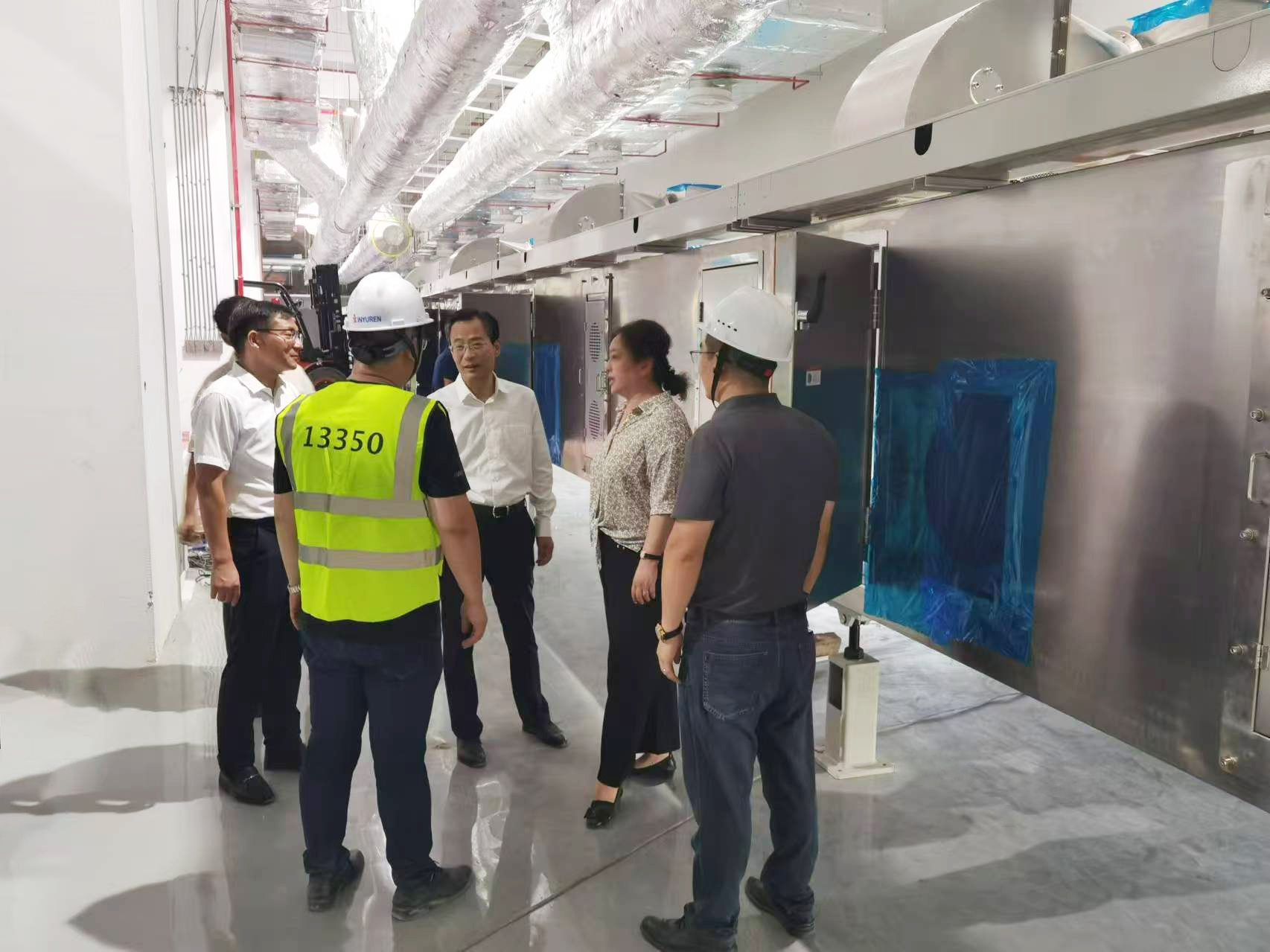 安徽省淮南市市长张志强一行领导莅临信宇人 航天锂电项目调研指导